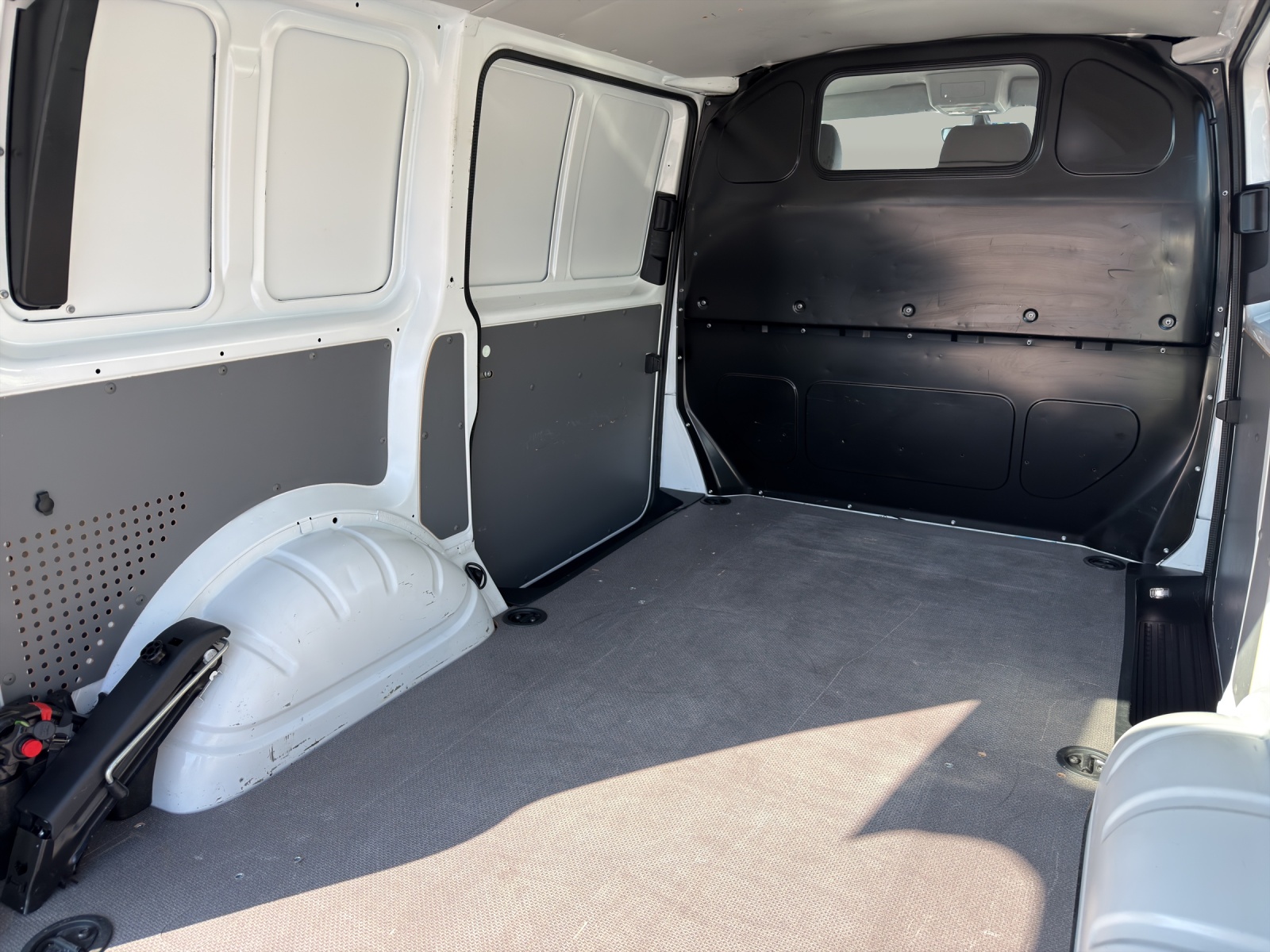 VW T6.1 2.0 TDI-image-13