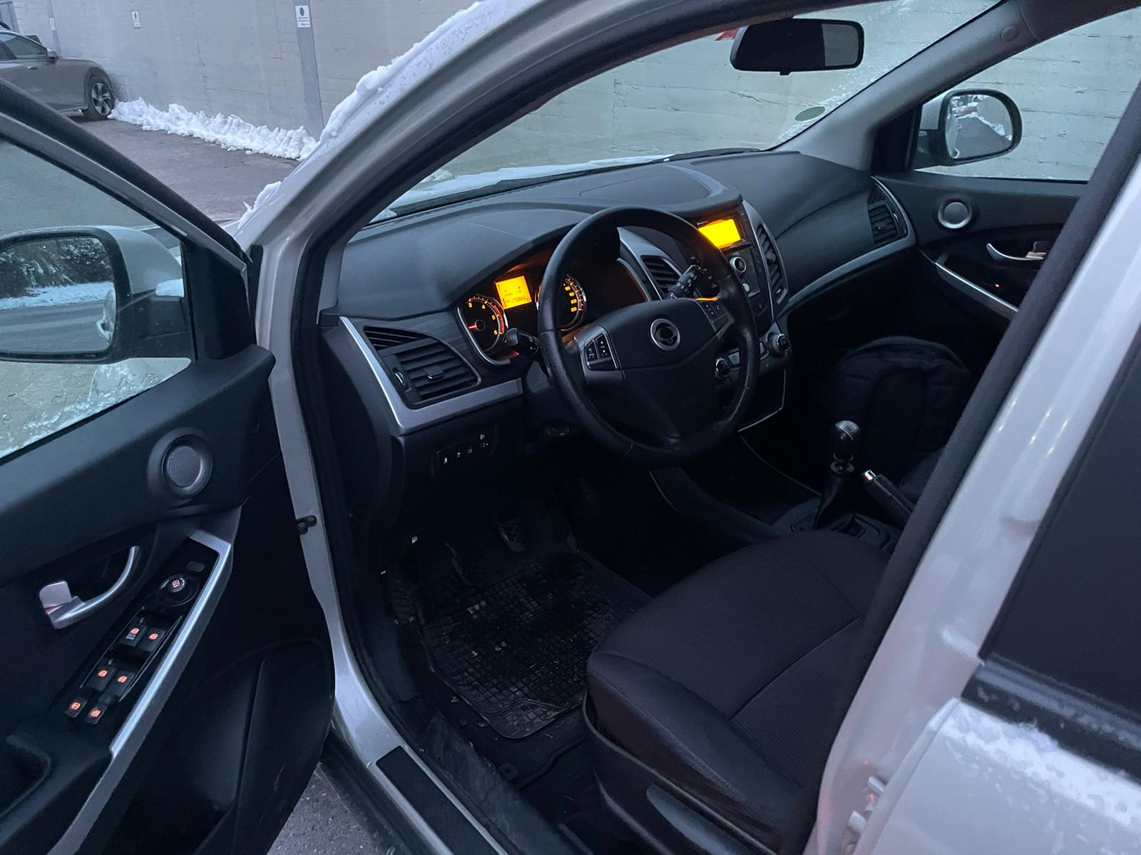 KGM-SsangYong Korando 2.0 4WD-image-2