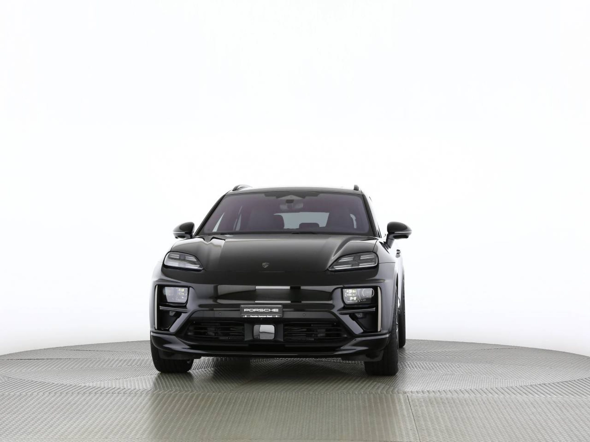 PORSCHE Macan Turbo-image-30