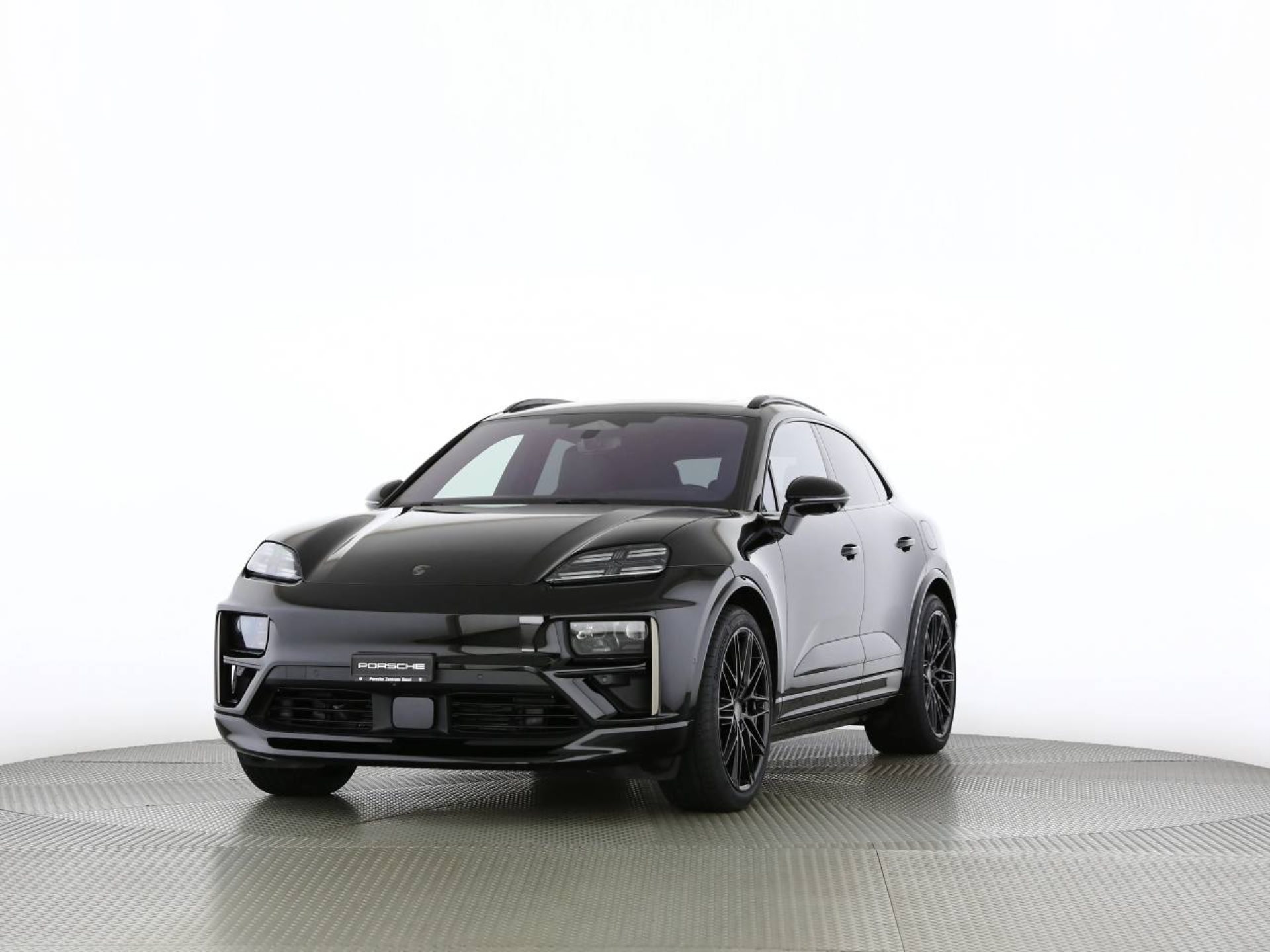 PORSCHE Macan Turbo-image-7