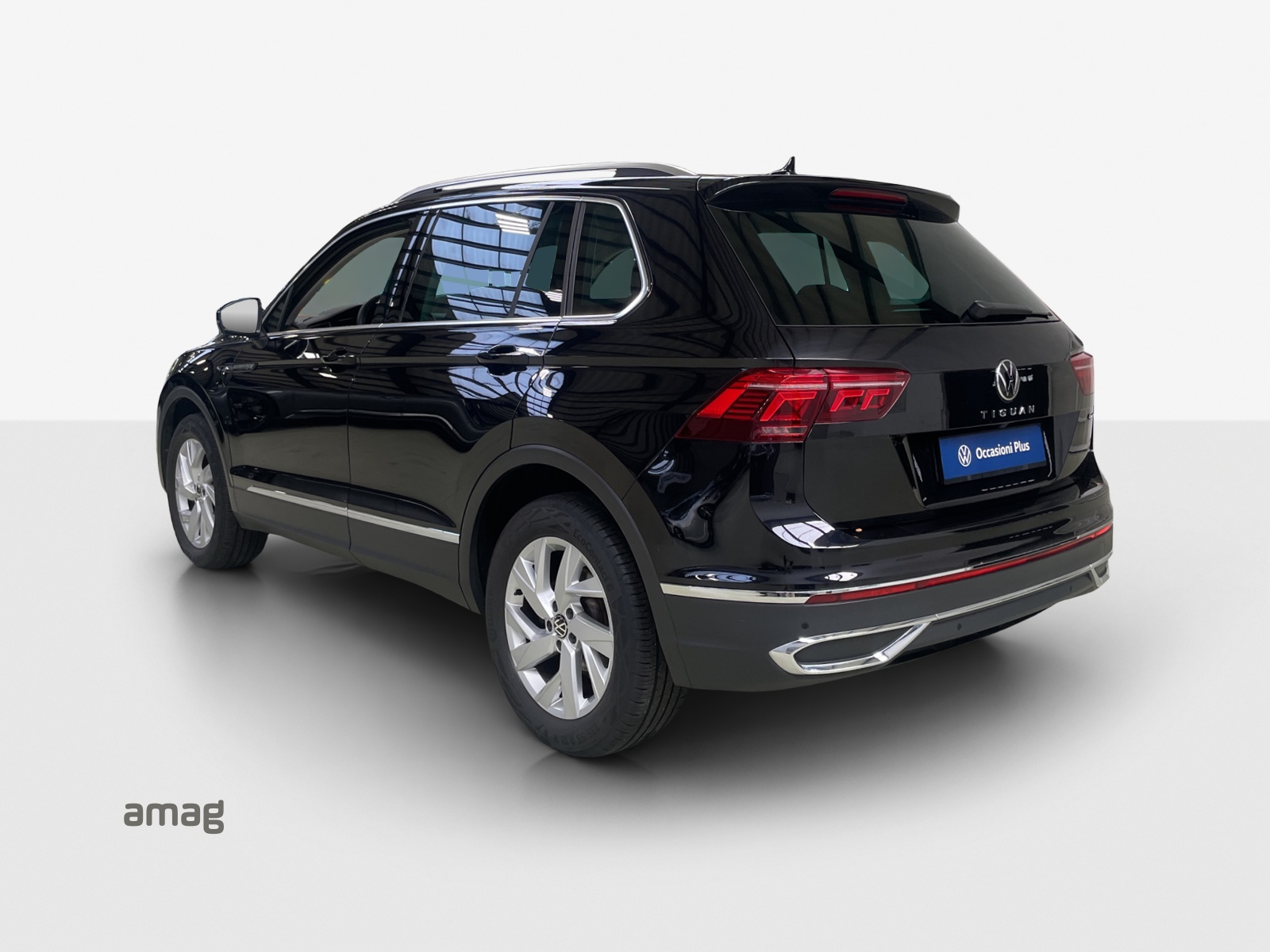 VW Tiguan 2.0 TDI SCR Elegance 4Motion DSG-image-2