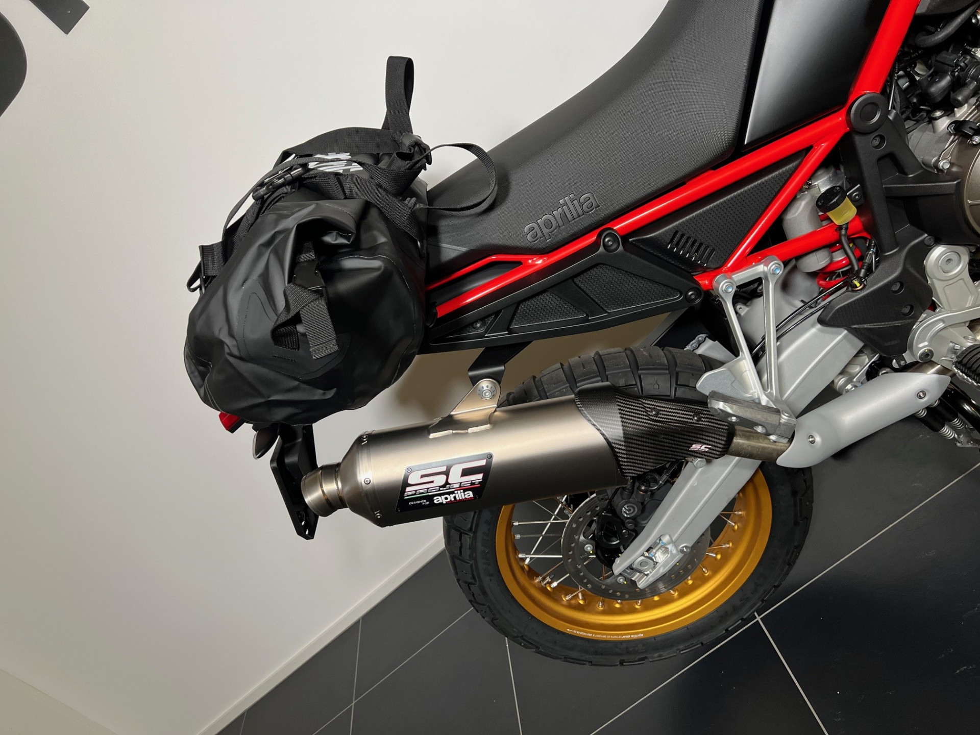 APRILIA Tuareg 660 Rally-showroom-element-3