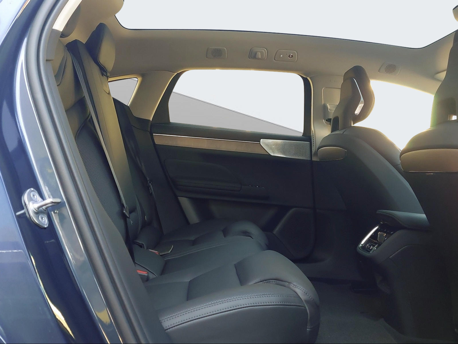 VOLVO ES90 Ultra-image-12