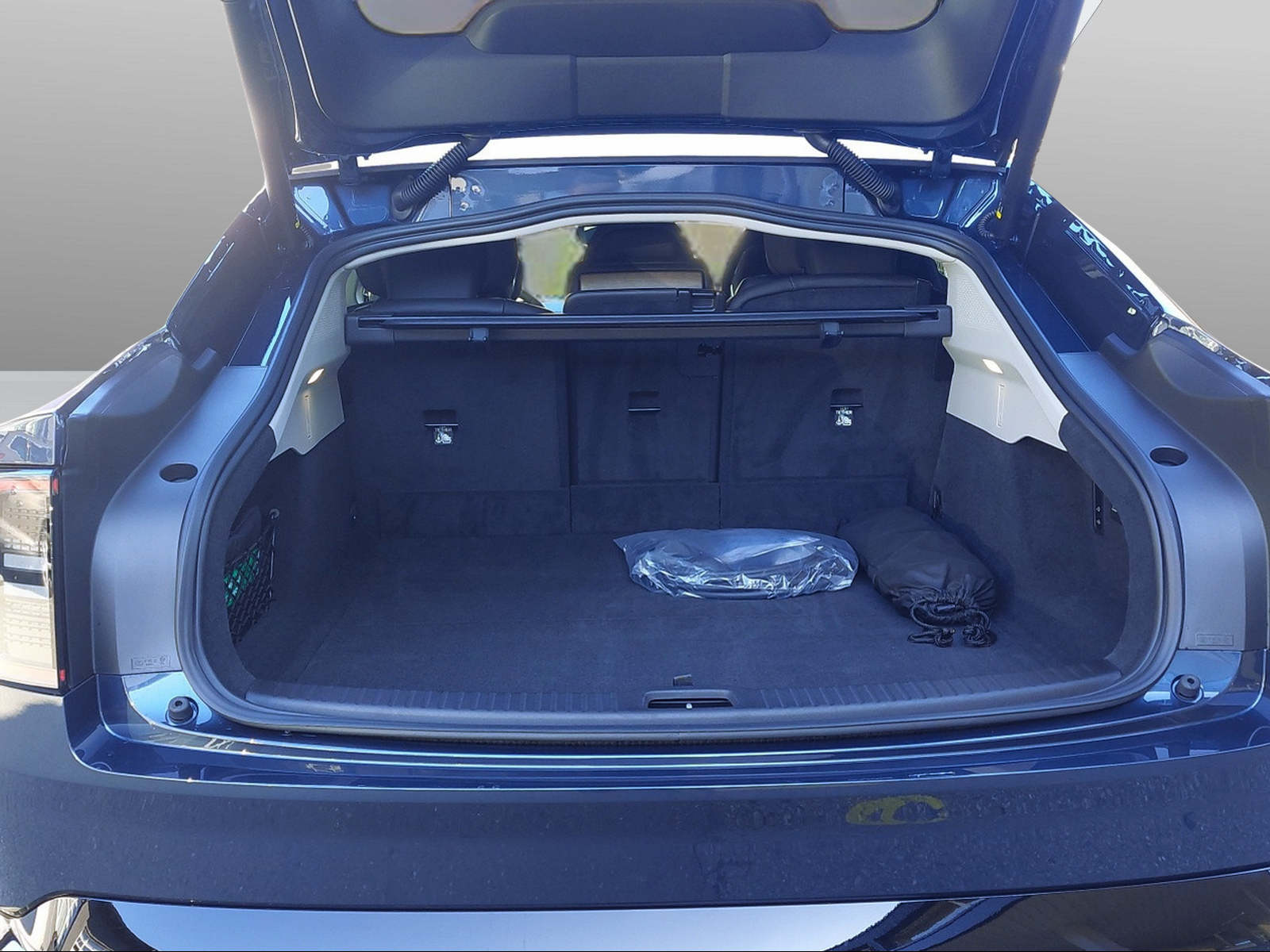 VOLVO ES90 Ultra-image-9