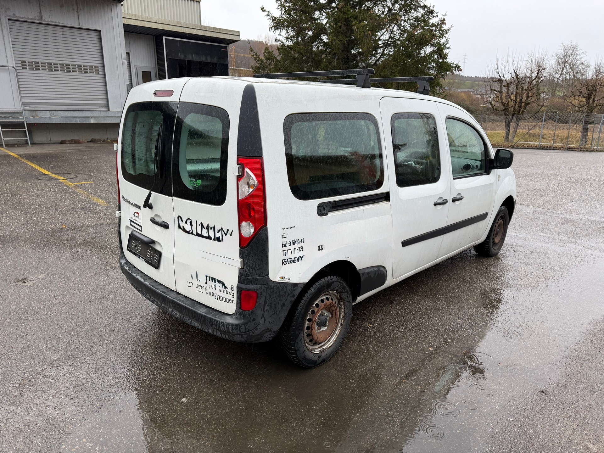 RENAULT Kangoo Maxi dCi 85 5 Plätze / 5 places-image-2