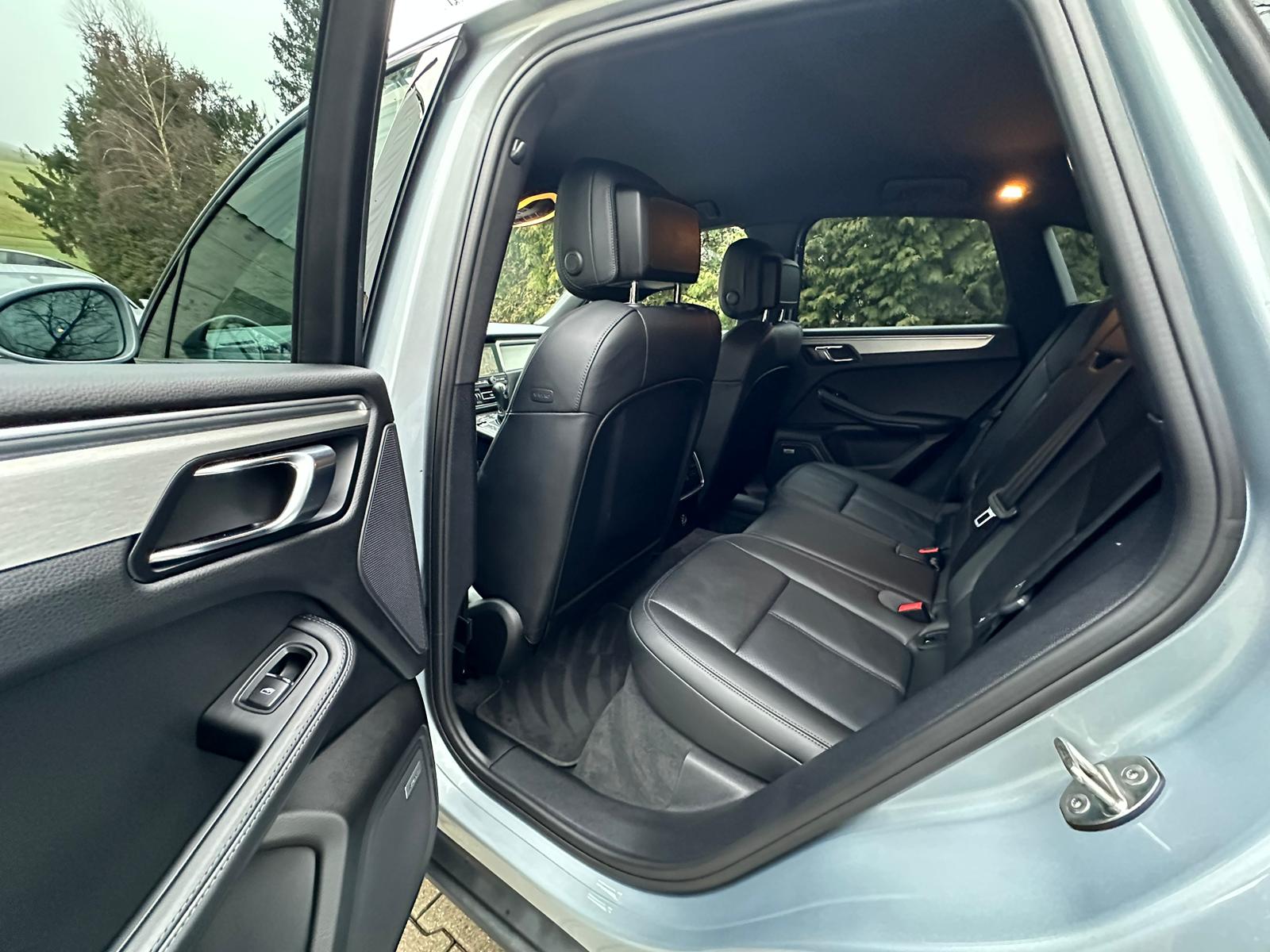 PORSCHE Macan PDK-image-13