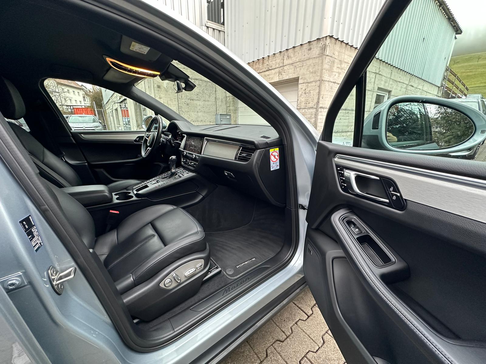 PORSCHE Macan PDK-image-17