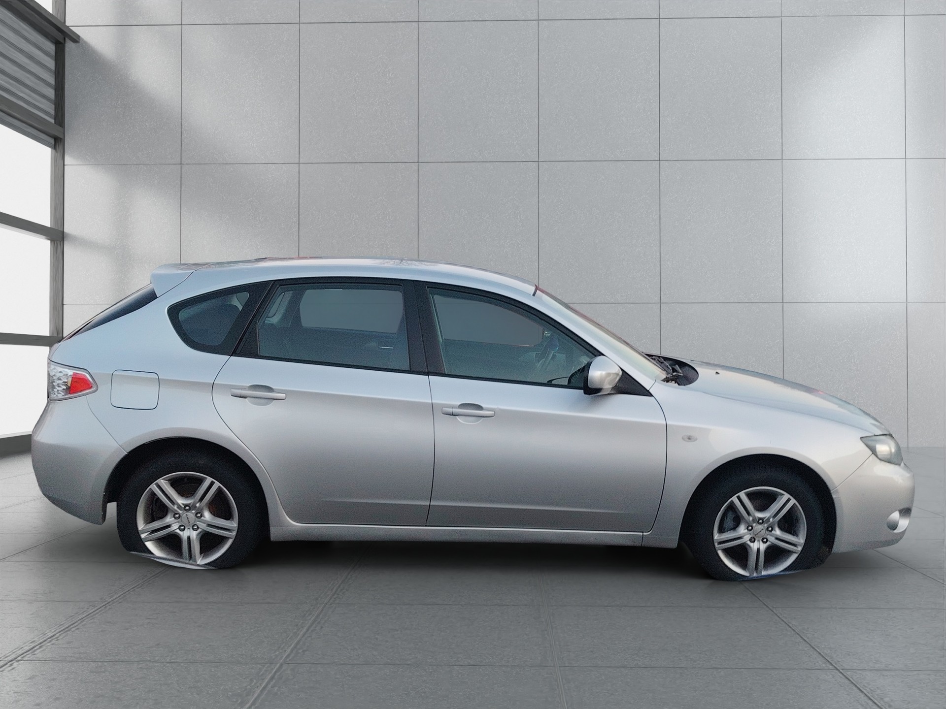 SUBARU Impreza 2.0R Limited S Automatic-image-7
