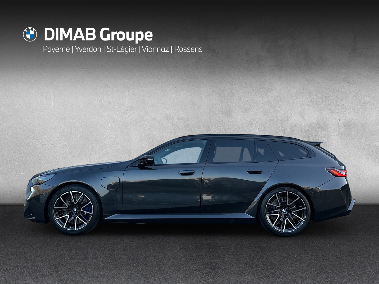 BMW M5 xDrive Touring-image-1