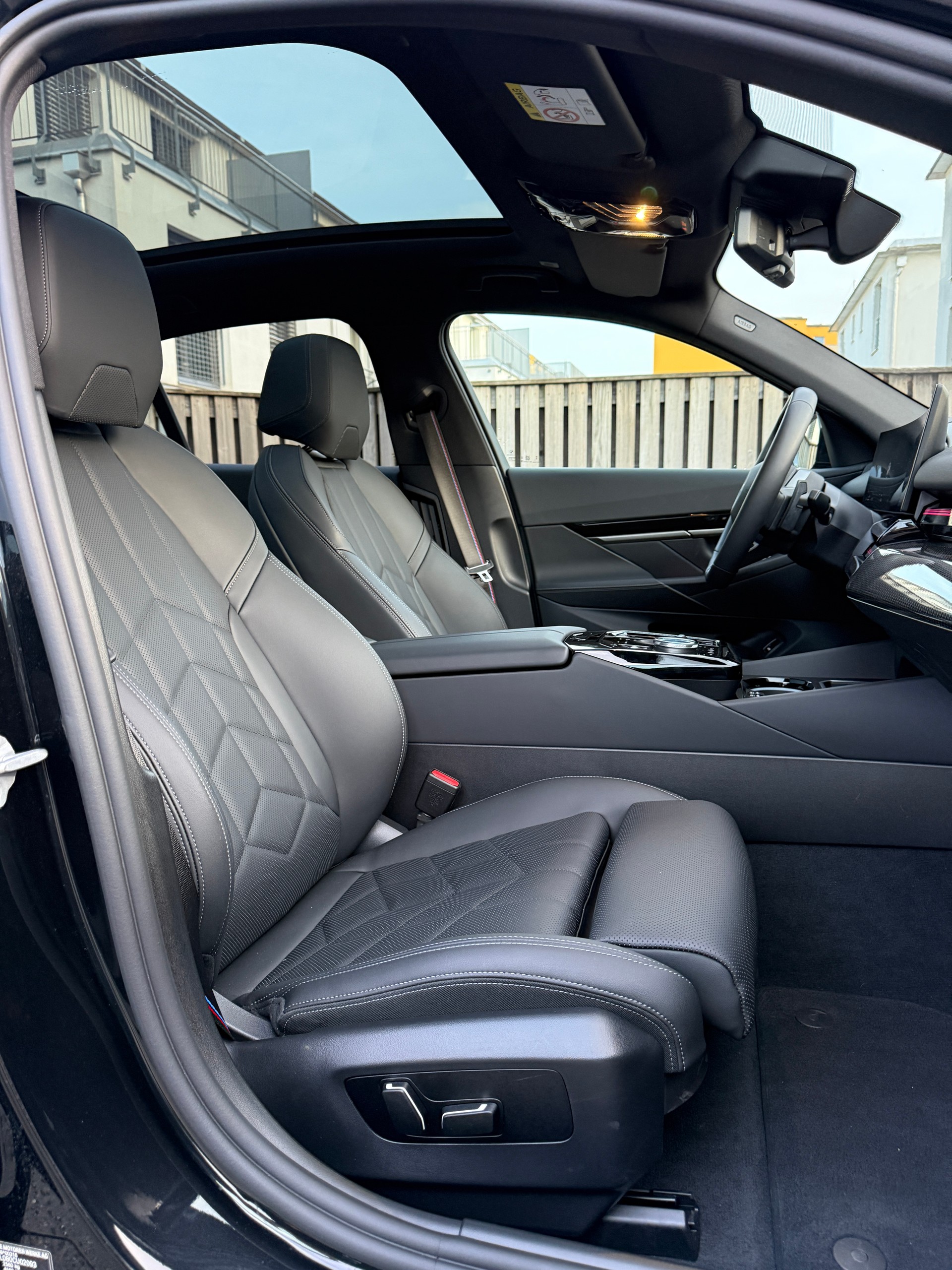 BMW 540D xDRIVE 48V M SPORT PRO STEPTRONIC*EL. PANORAMADACH*ICONIC GLOW*-image-15
