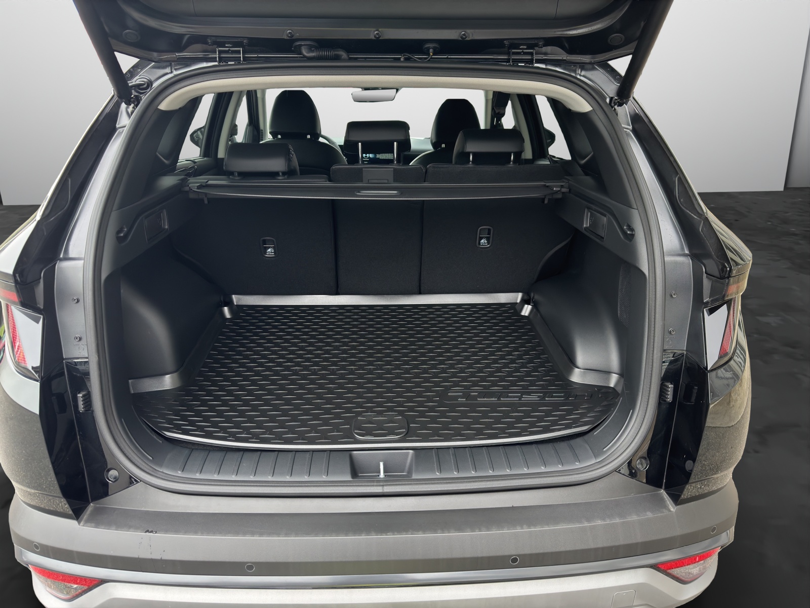 HYUNDAI Tucson 1.6 T-GDi HEV Vertex Swiss Edition 4WD MY26-image-15