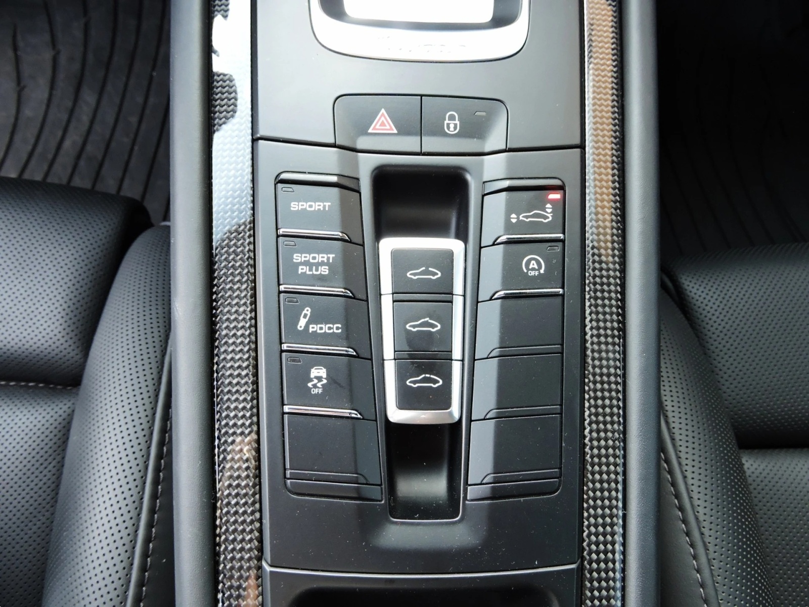 PORSCHE 911 Coupé 3.8 Turbo S PDK-image-9