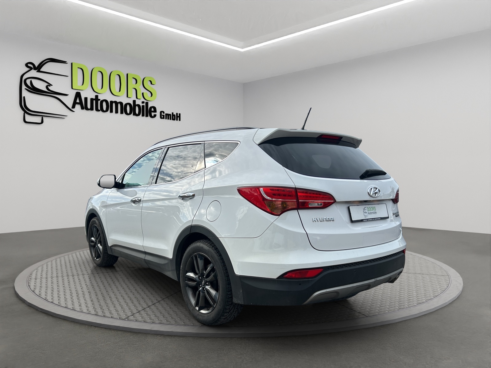 HYUNDAI Santa Fe 2.2 CRDI GO! Plus 4WD Automatic-image-6