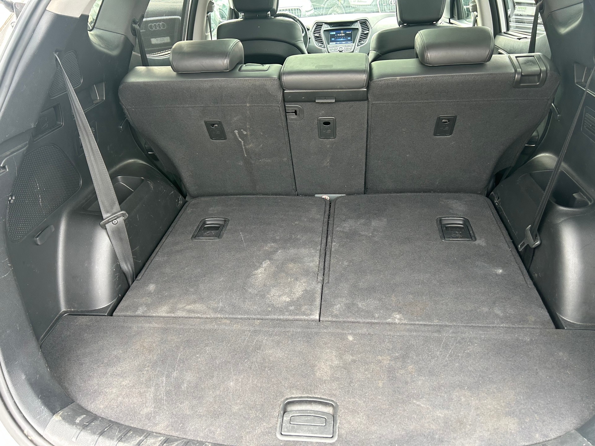 HYUNDAI Santa Fe 2.2 CRDI GO! Plus 4WD Automatic-image-16