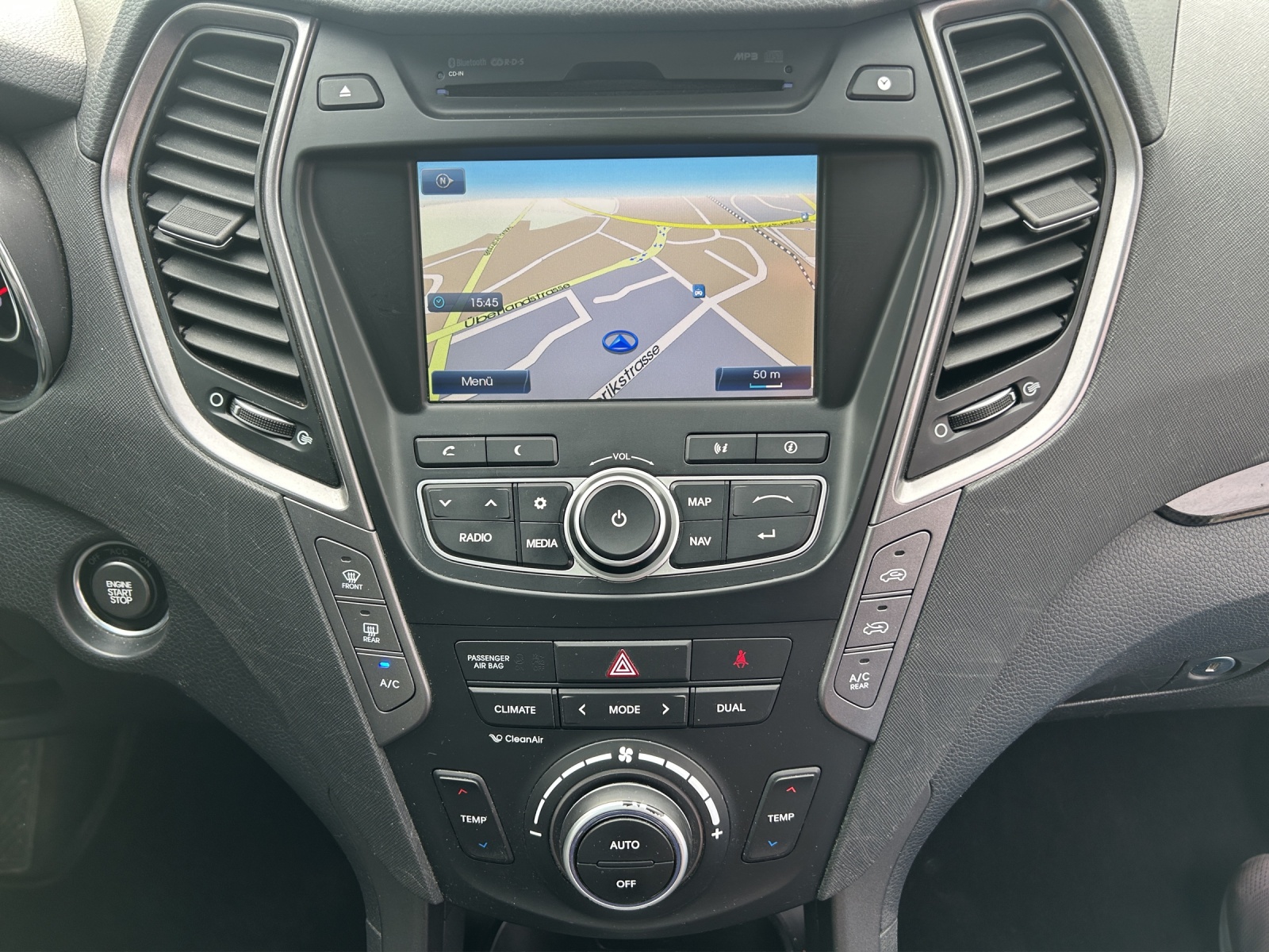 HYUNDAI Santa Fe 2.2 CRDI GO! Plus 4WD Automatic-image-17