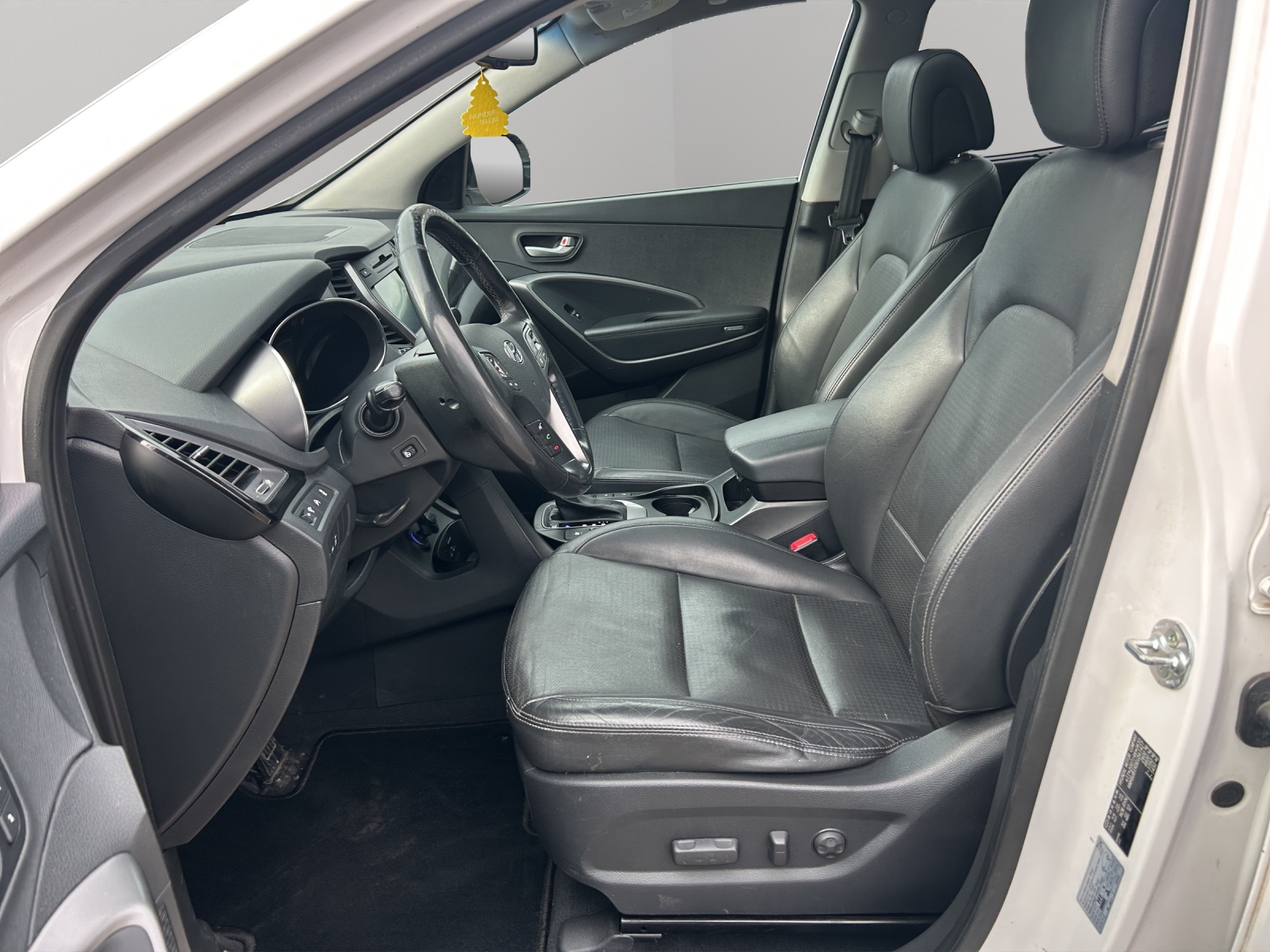 HYUNDAI Santa Fe 2.2 CRDI GO! Plus 4WD Automatic-image-9