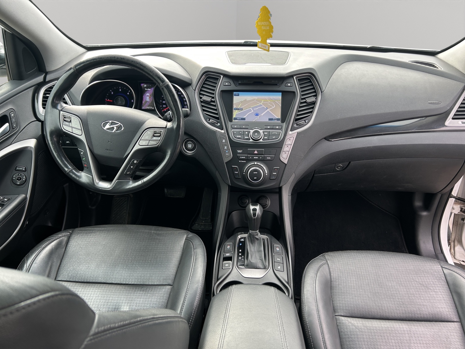 HYUNDAI Santa Fe 2.2 CRDI GO! Plus 4WD Automatic-image-18