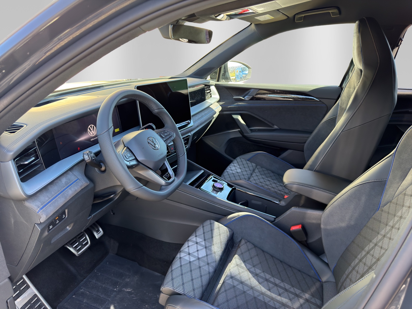 VW Tayron 1.5 TSI evo2 eHybrid R-Line DSG-image-8
