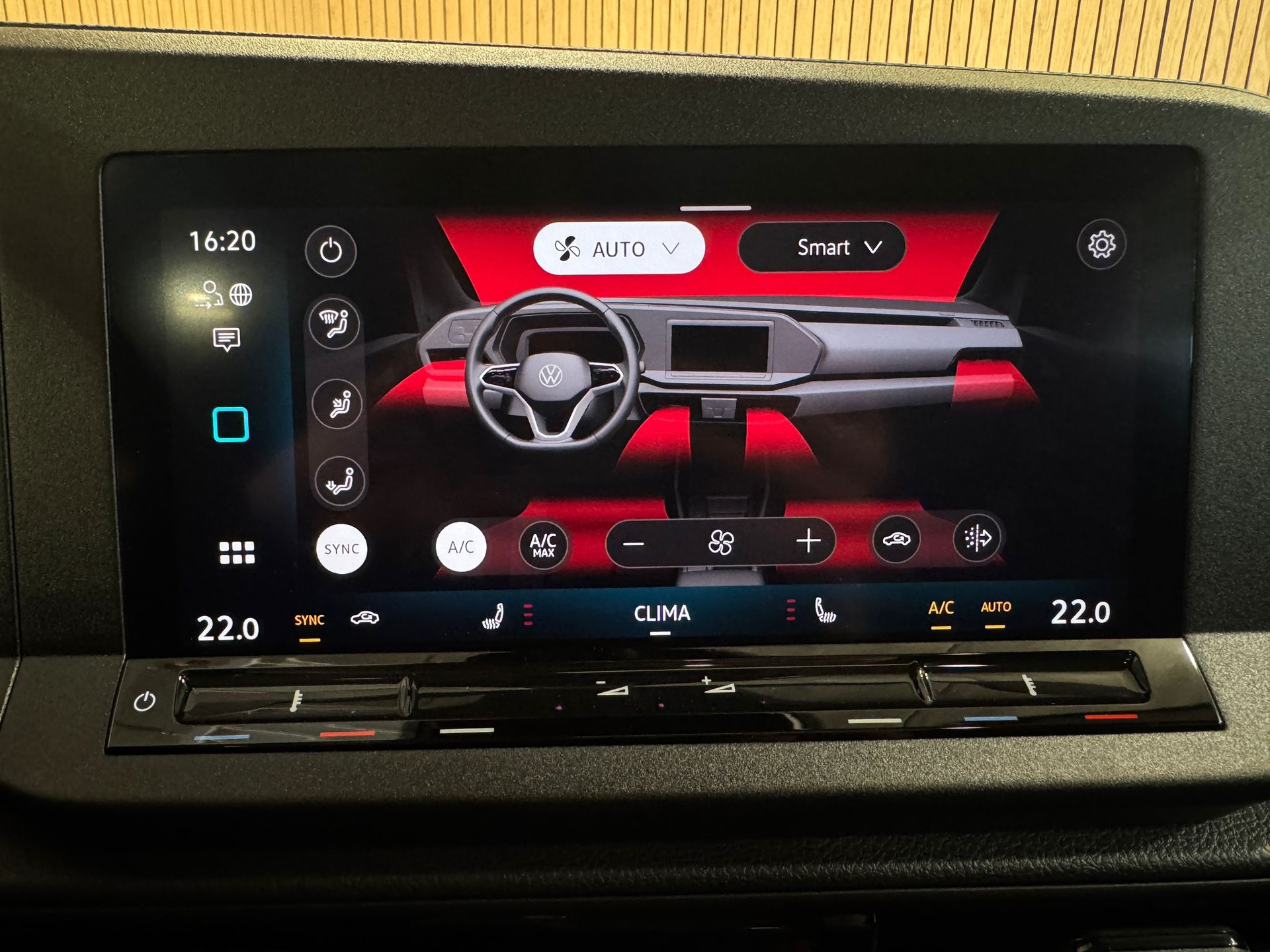 VW Caddy Maxi 2.0 TDI 4Motion Outdoor-image-17