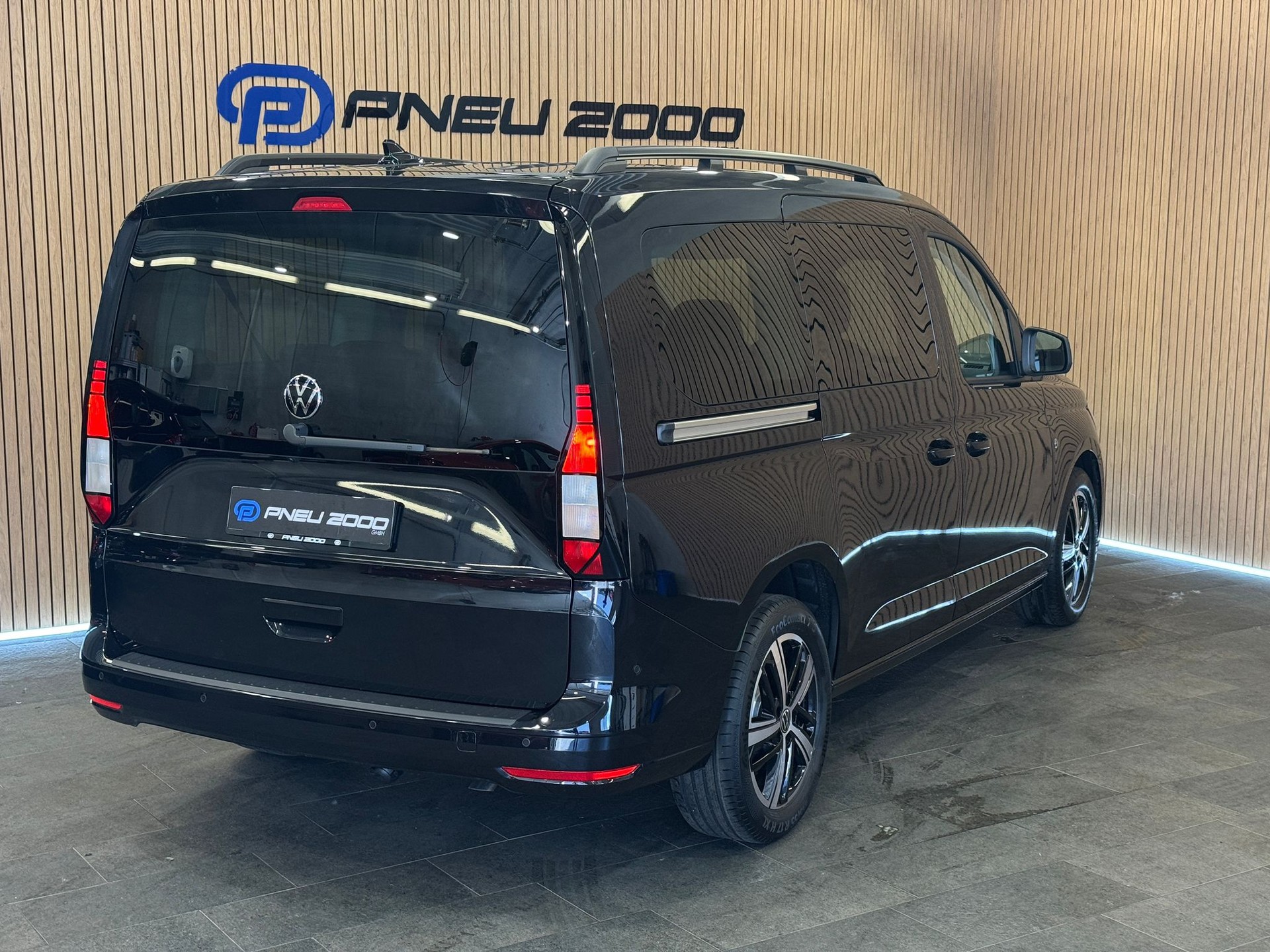 VW Caddy Maxi 2.0 TDI 4Motion Outdoor-image-6