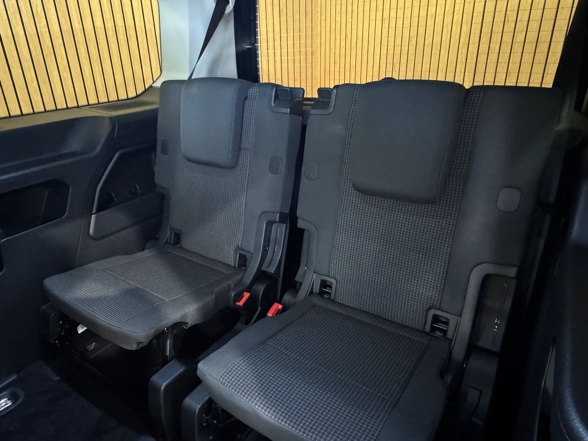 VW Caddy Maxi 2.0 TDI 4Motion Outdoor-image-22