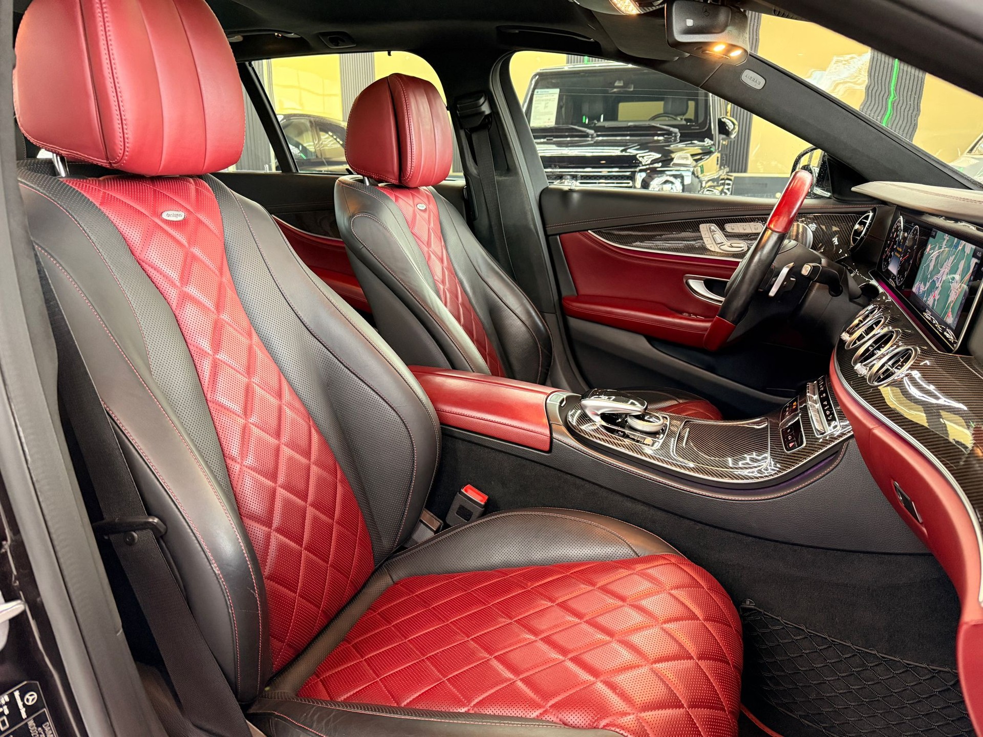 MERCEDES-BENZ E 400 Exclusive 4 Matic 9G-Tronic-image-11