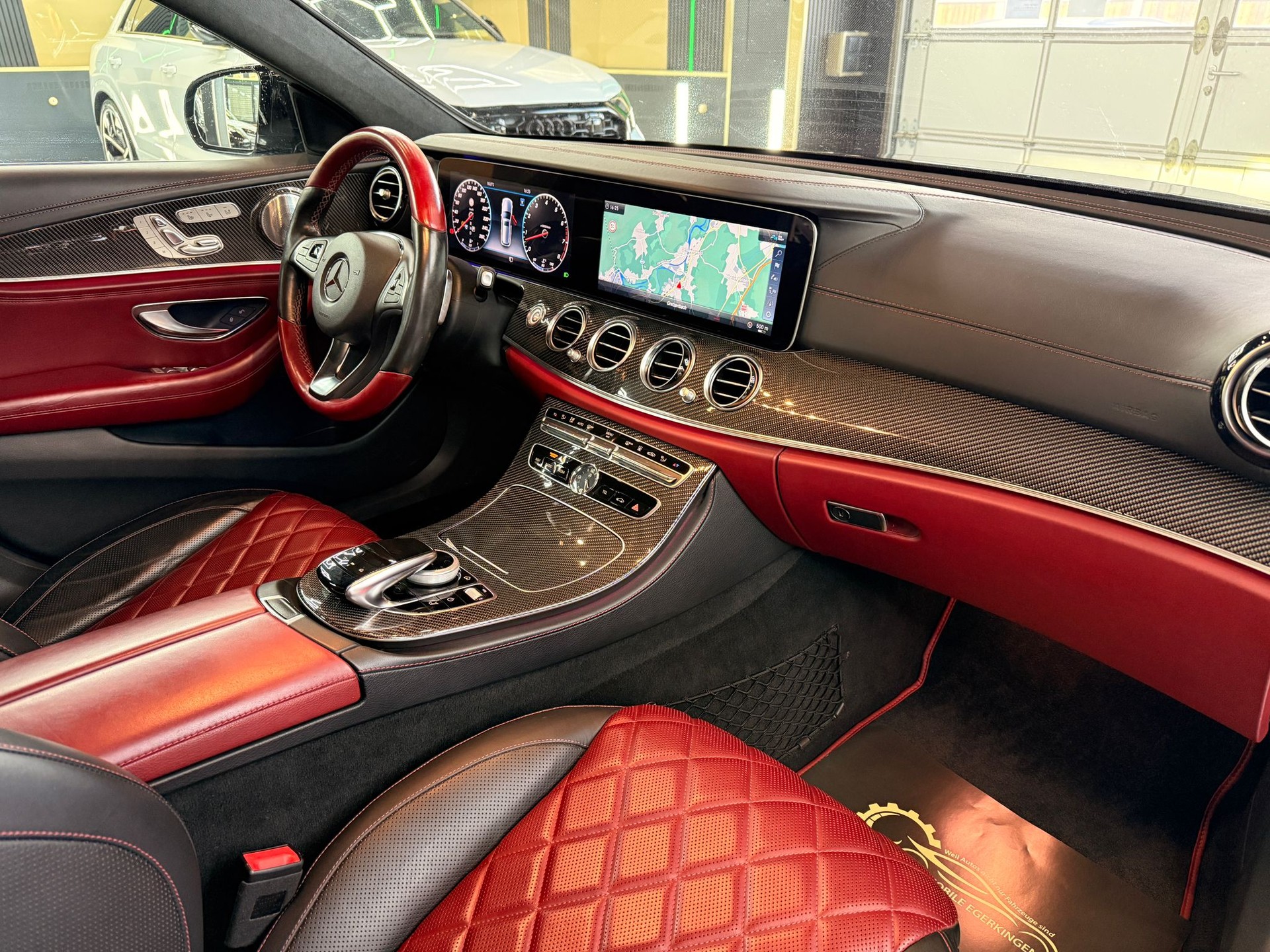 MERCEDES-BENZ E 400 Exclusive 4 Matic 9G-Tronic-image-12