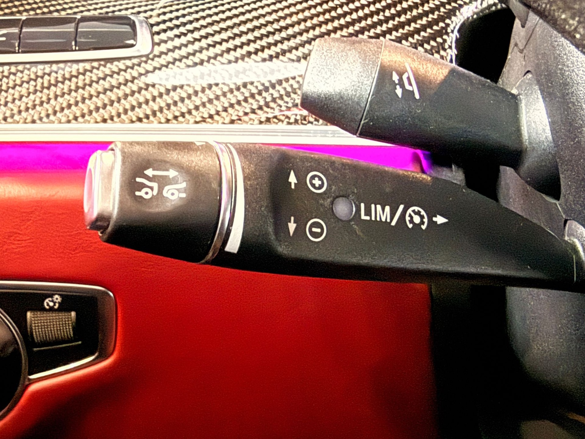 MERCEDES-BENZ E 400 Exclusive 4 Matic 9G-Tronic-image-22