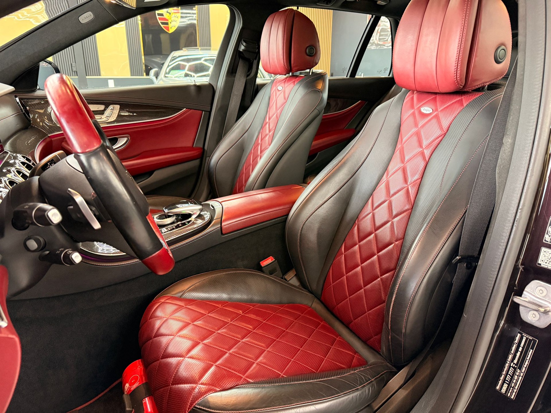 MERCEDES-BENZ E 400 Exclusive 4 Matic 9G-Tronic-image-10