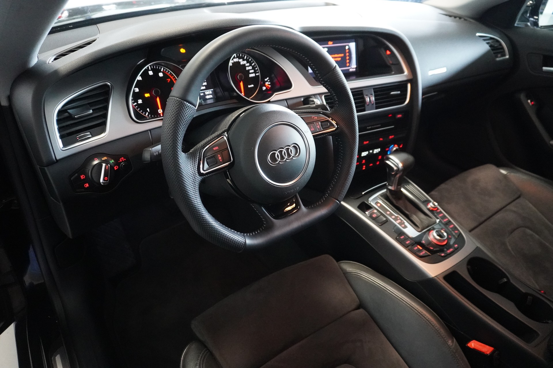 AUDI A5 Sportback 1.8 TFSI multitronic-image-7