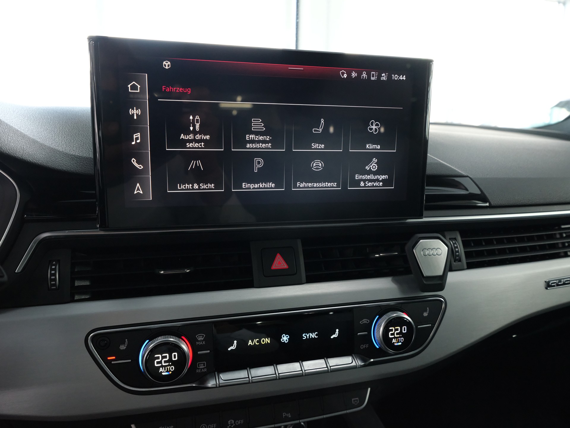 AUDI A4 Limousine 45 TFSI S line S-tronic quattro-image-15