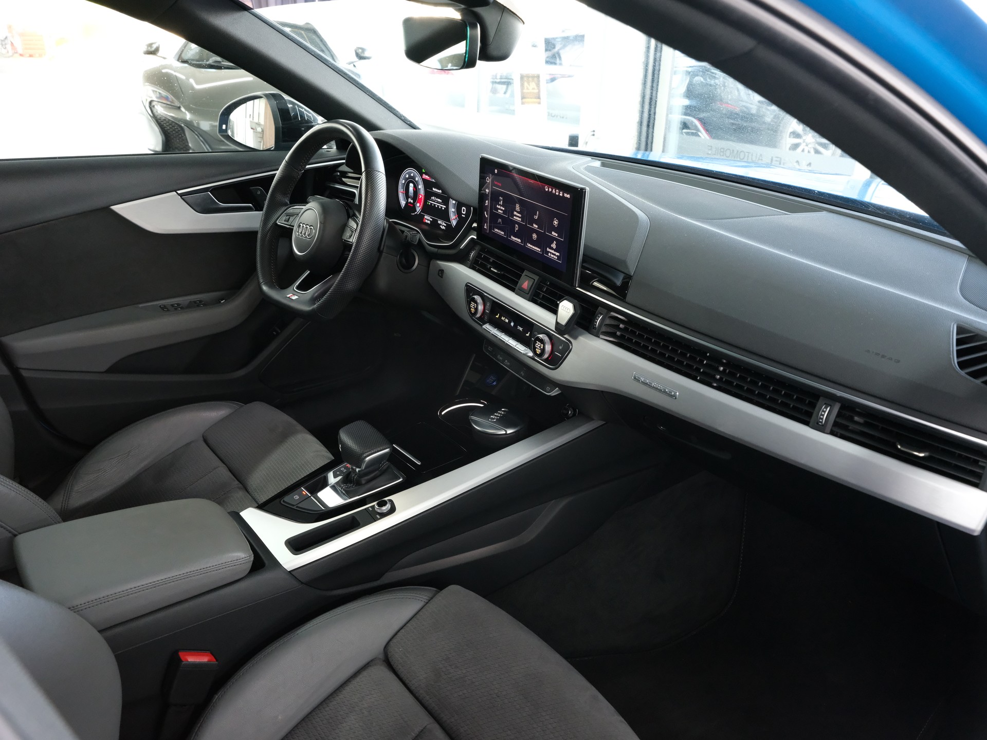 AUDI A4 Limousine 45 TFSI S line S-tronic quattro-image-18