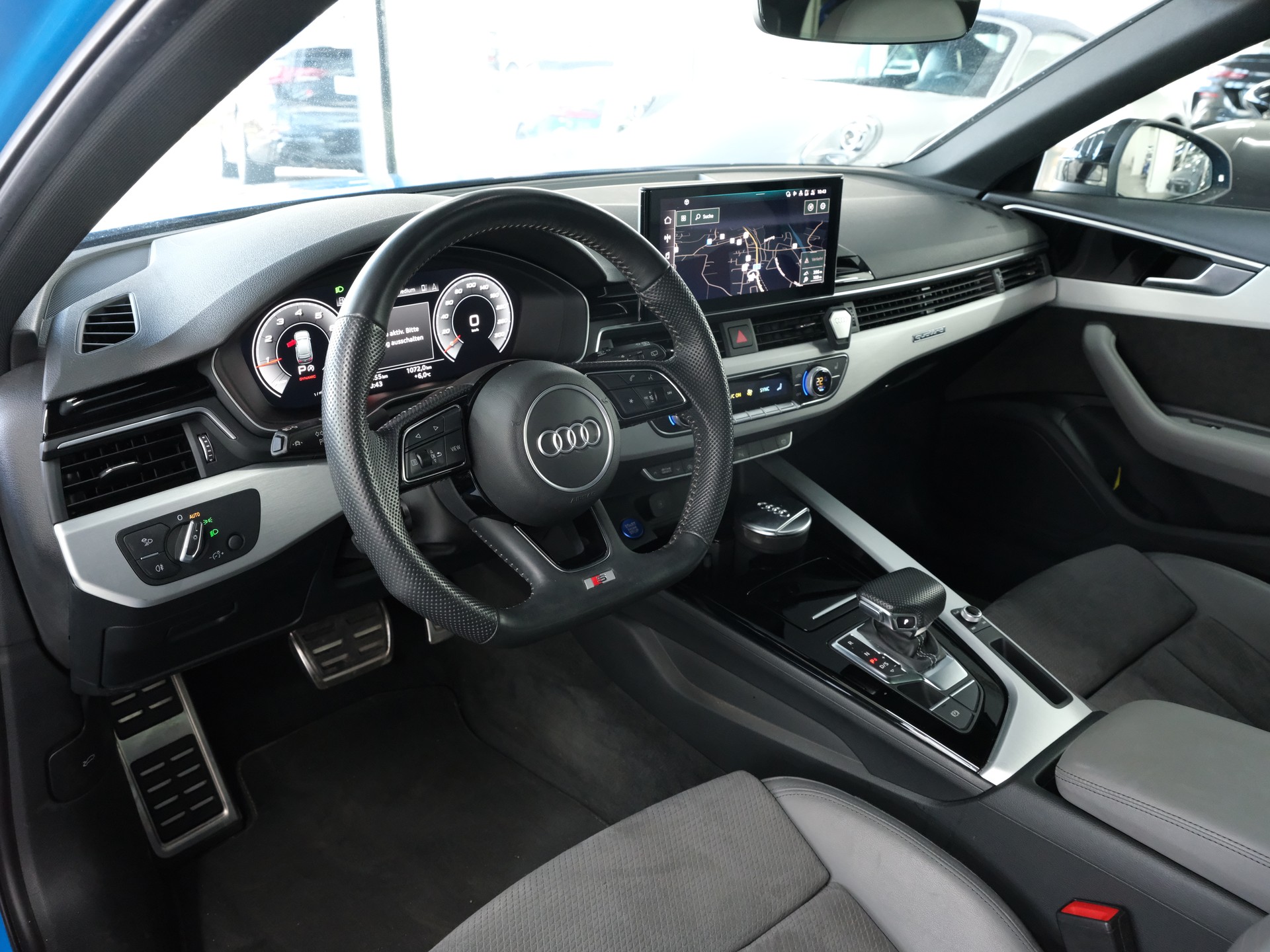 AUDI A4 Limousine 45 TFSI S line S-tronic quattro-image-12