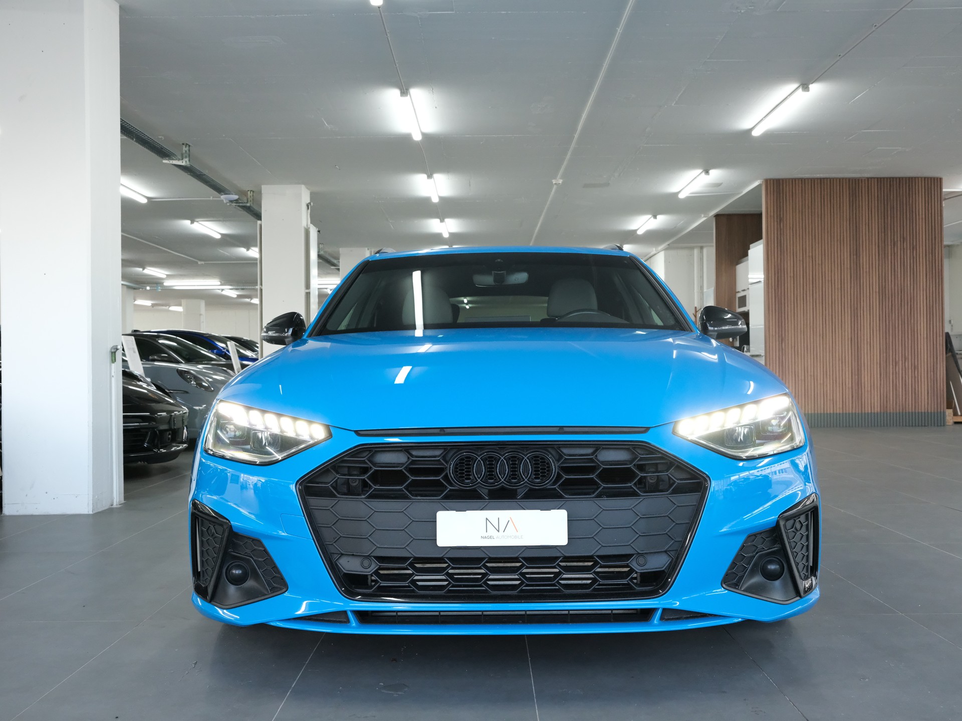 AUDI A4 Limousine 45 TFSI S line S-tronic quattro-showroom-element-2