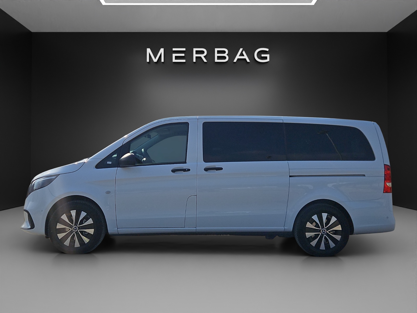 MERCEDES-BENZ Vito 116 CDI Lang Tourer 9G-Tronic Pro-image-2