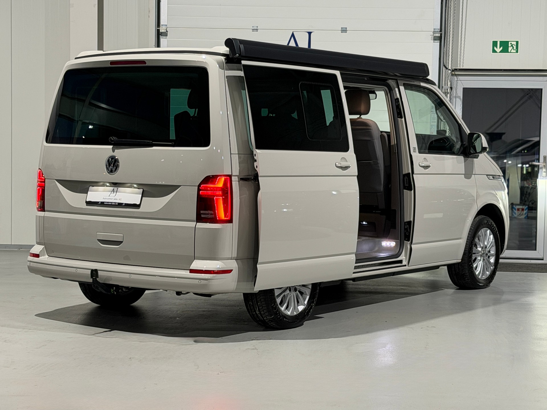 VW T6.1 California 2.0 TDI Ocean Liberty DSG Ascotgrau (CH) AHK 2.3T-image-9