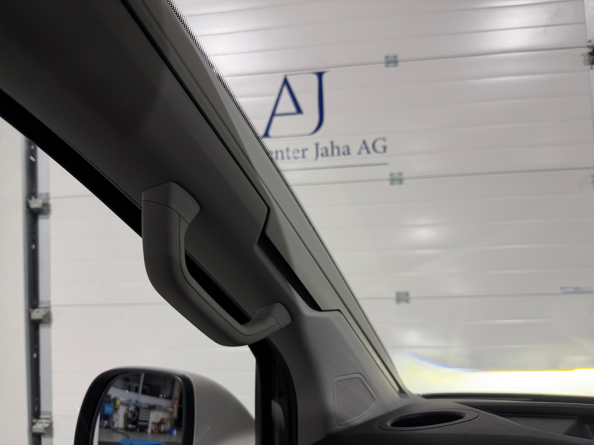 VW T6.1 California 2.0 TDI Ocean Liberty DSG Ascotgrau (CH) AHK 2.3T-image-8