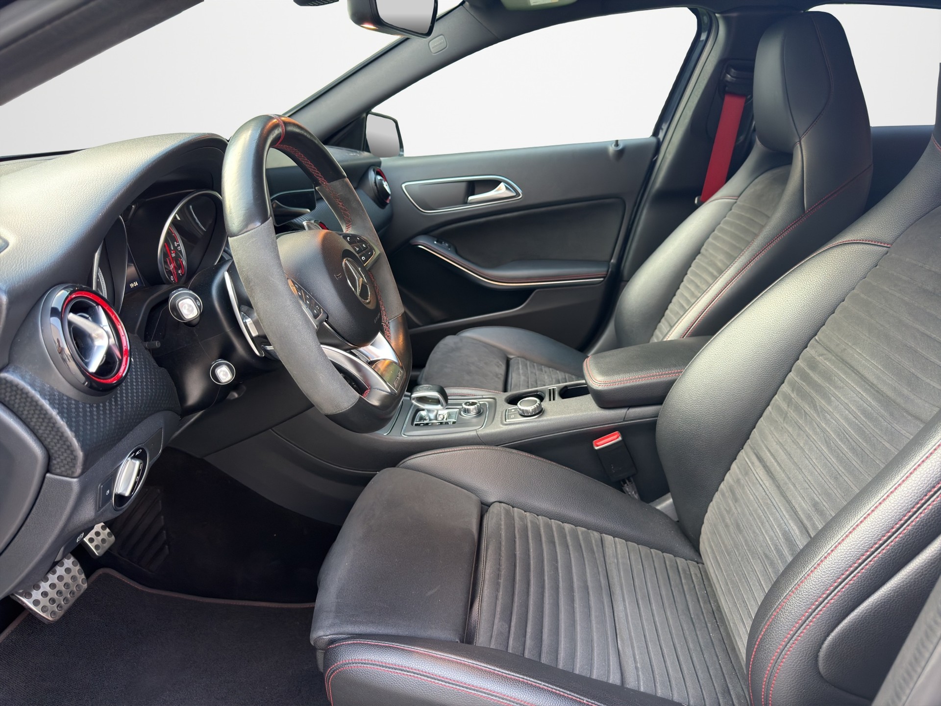 MERCEDES-BENZ A 45 AMG 4Matic Speedshift 7G-DCT-image-8