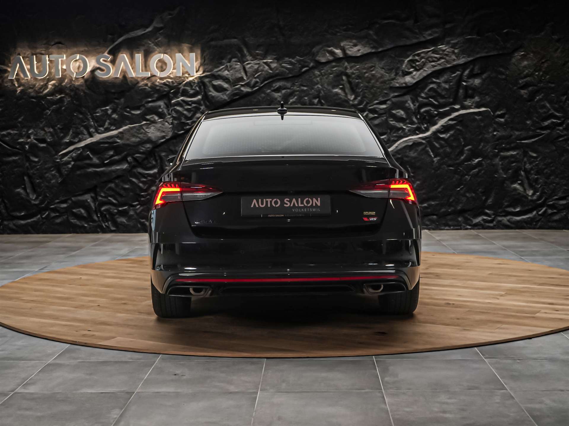 SKODA Octavia Limousine 2.0 TSI DSG RS *Facelift*All Black*RS Sportsitze*-image-3