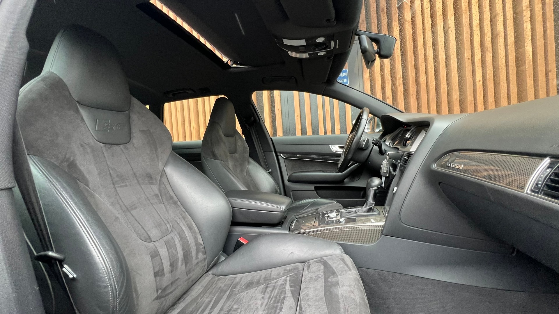 AUDI S6 AVANT 5.2 V10 QUATTRO TIPTRONIC l 435 PS-image-25