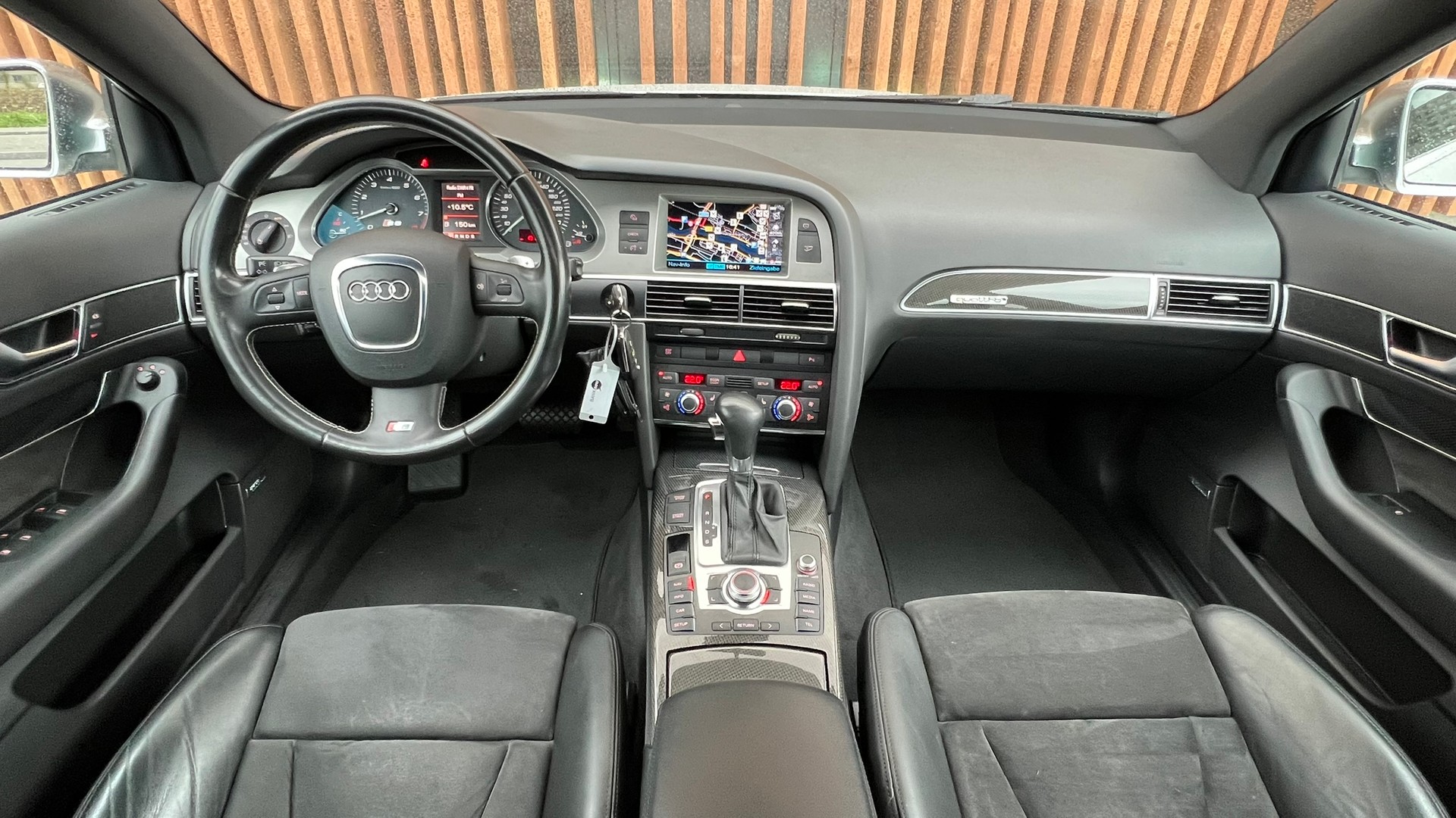 AUDI S6 AVANT 5.2 V10 QUATTRO TIPTRONIC l 435 PS-image-18