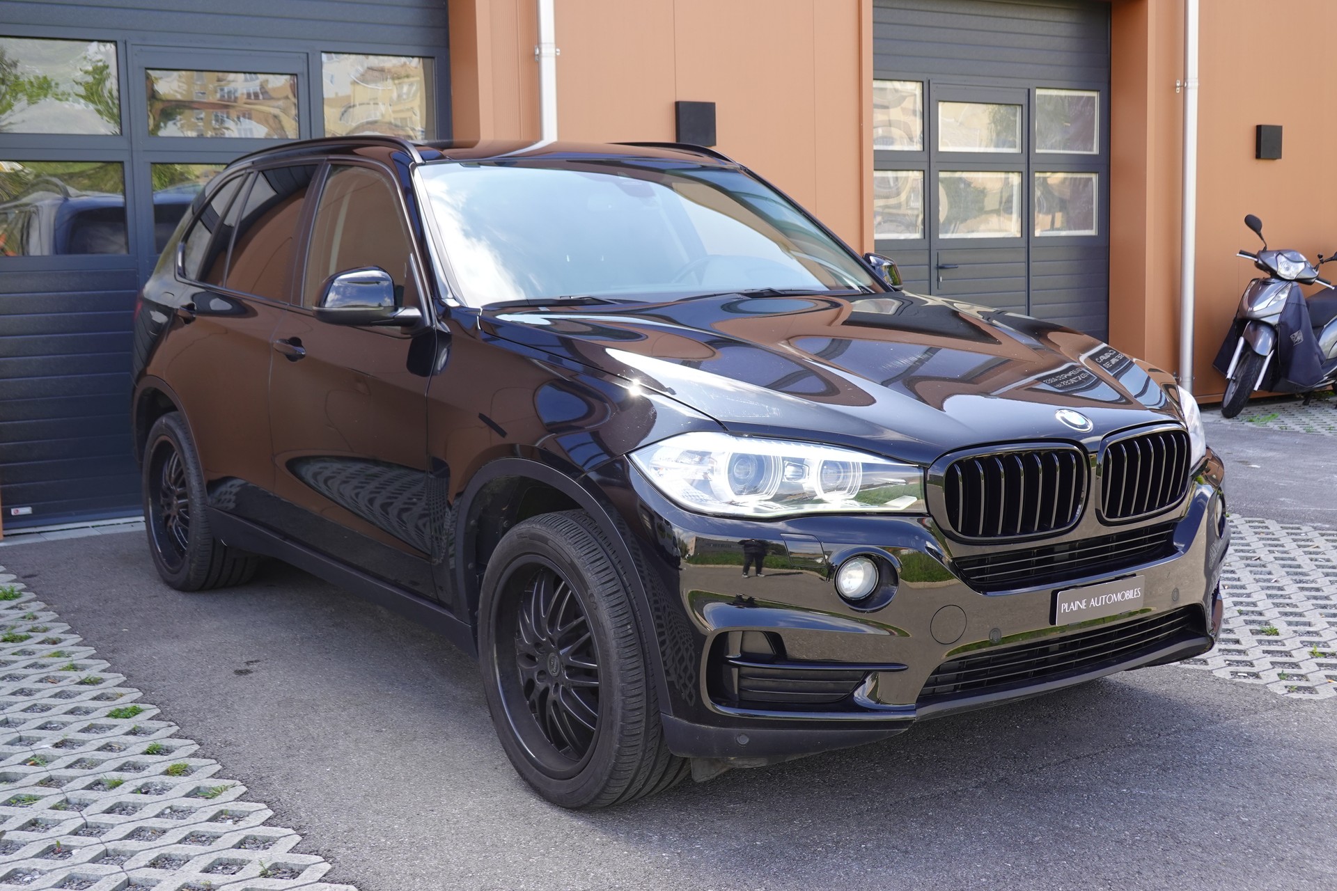 BMW X5 xDrive 25d * Camera recul * intérieur cuir * jantes 19 pouces * sièges chauffants * sièges électriques *-image-2