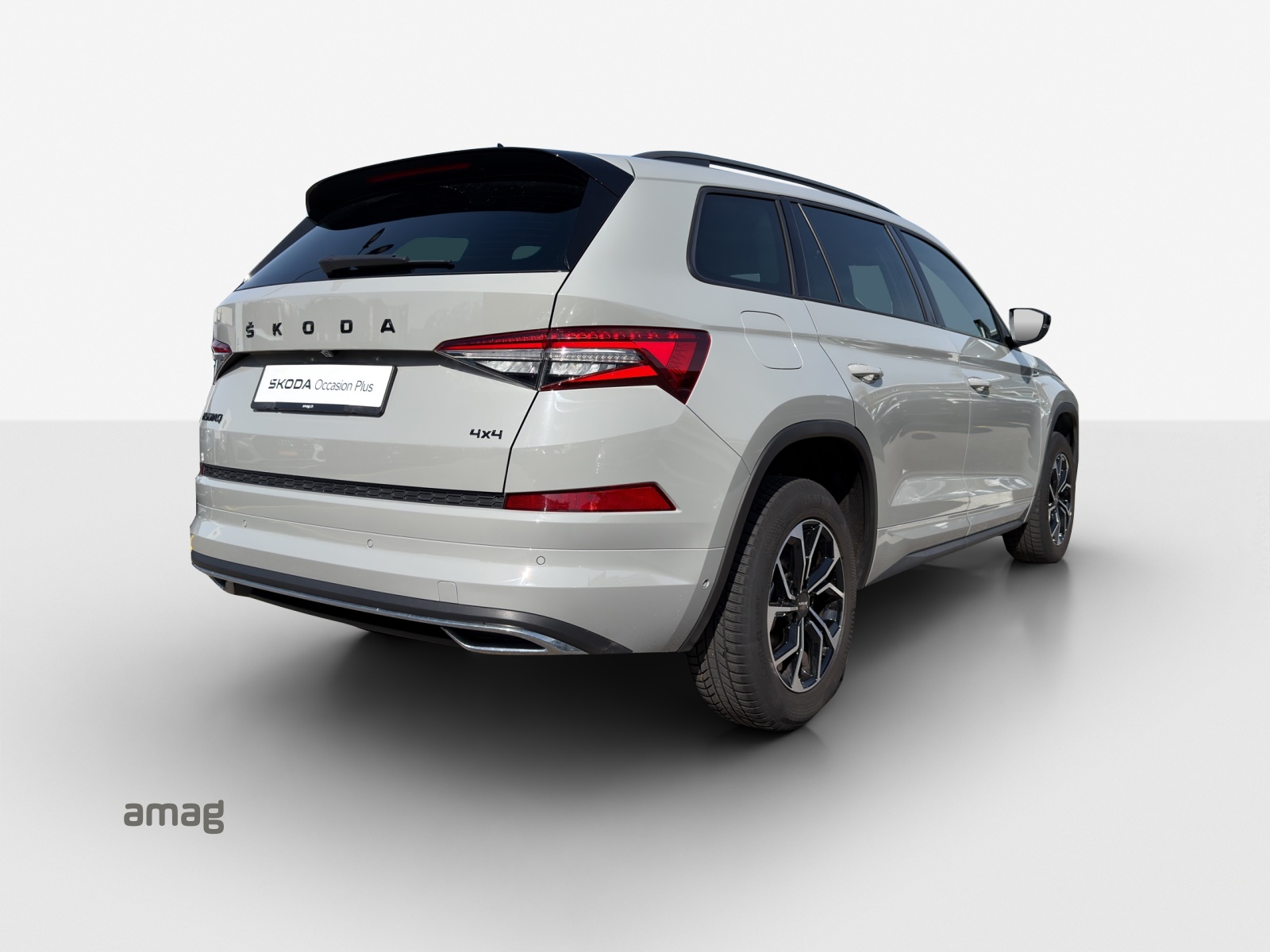 SKODA Kodiaq 2.0 TSI 4x4 SportLine-image-4