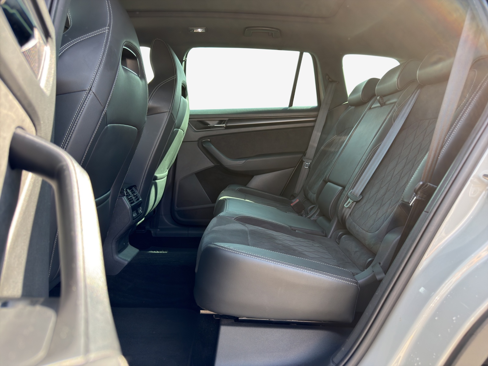 SKODA Kodiaq 2.0 TSI 4x4 SportLine-image-11