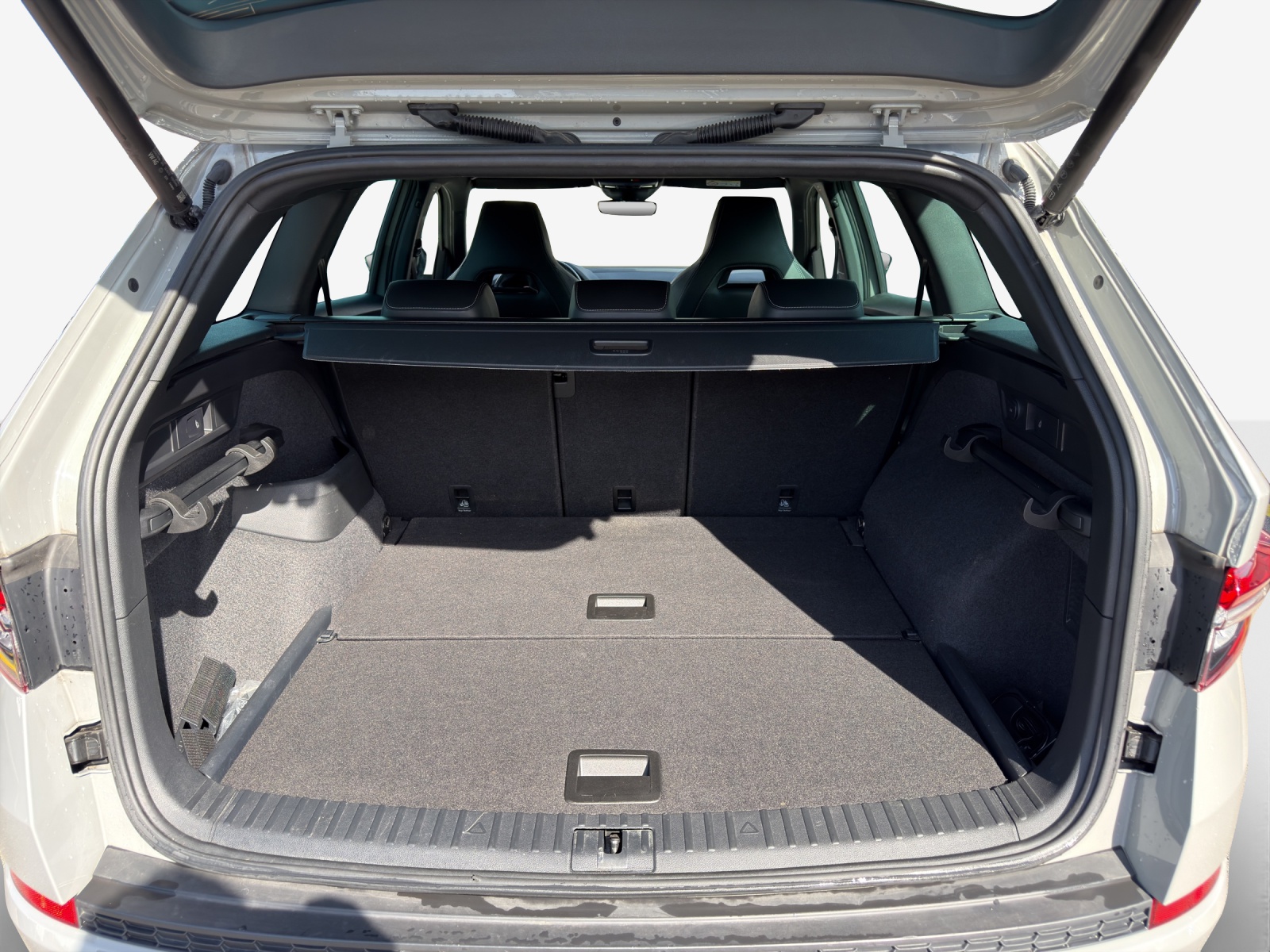 SKODA Kodiaq 2.0 TSI 4x4 SportLine-image-12