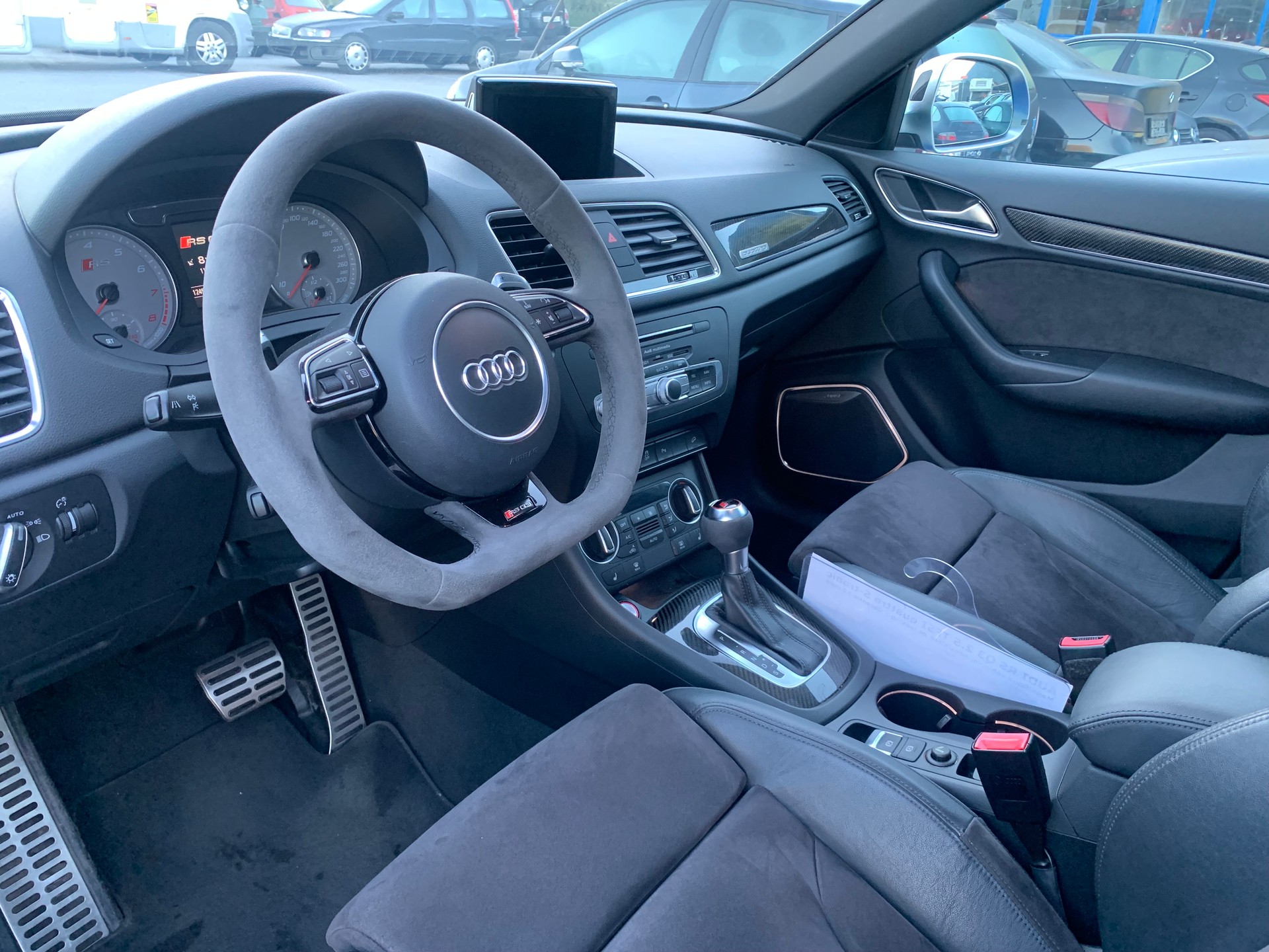 AUDI RS Q3 2.5 TFSI quattro S-tronic-image-14