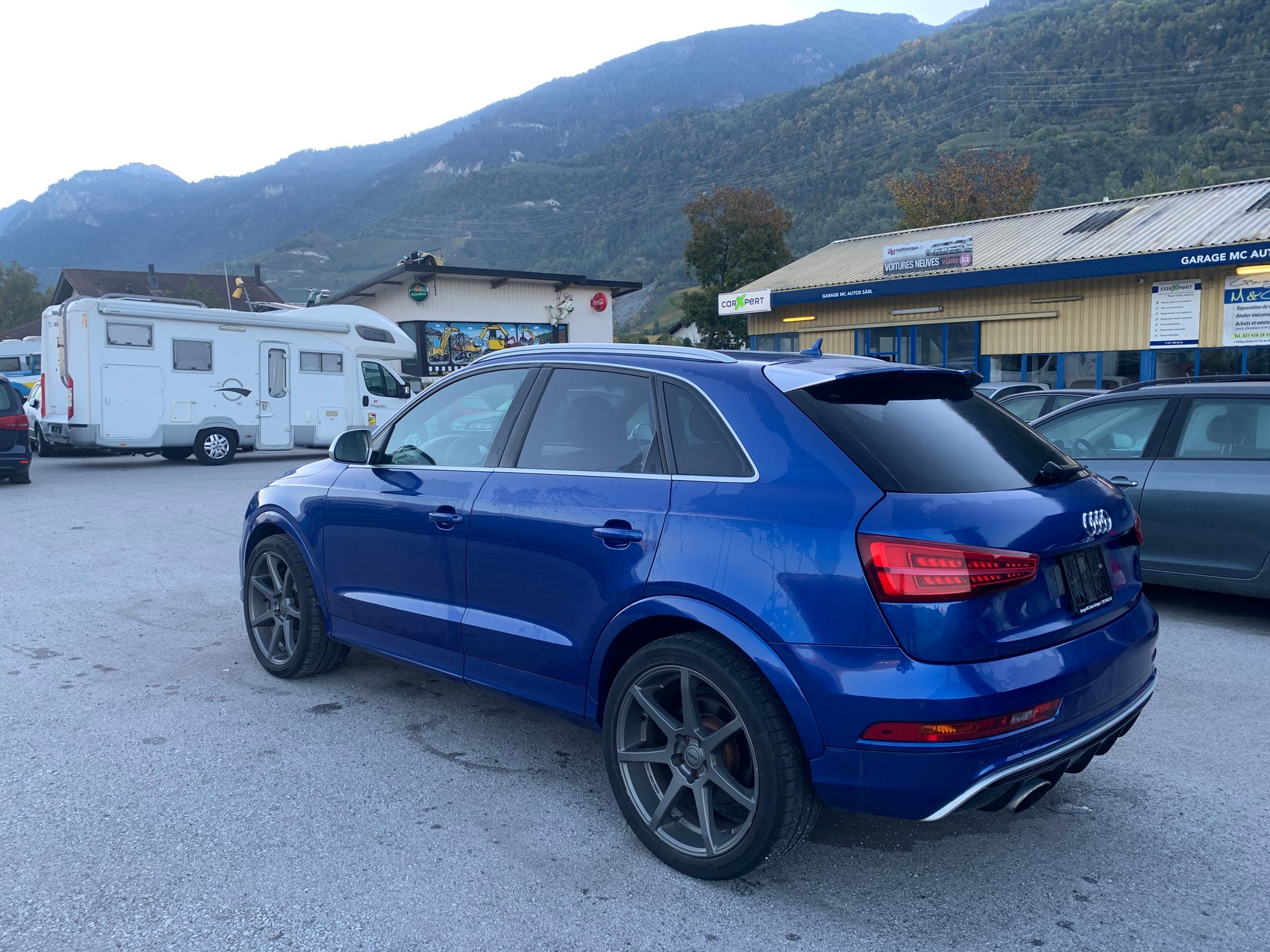 AUDI RS Q3 2.5 TFSI quattro S-tronic-showroom-element-2