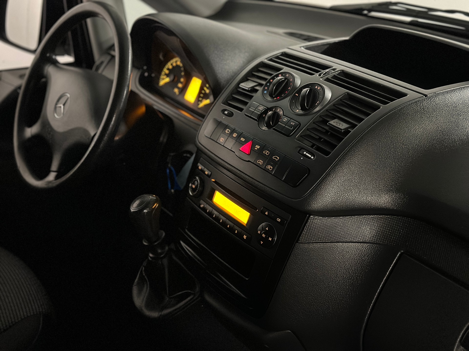 MERCEDES-BENZ Vito 113 CDI Blue Efficiency L-image-11