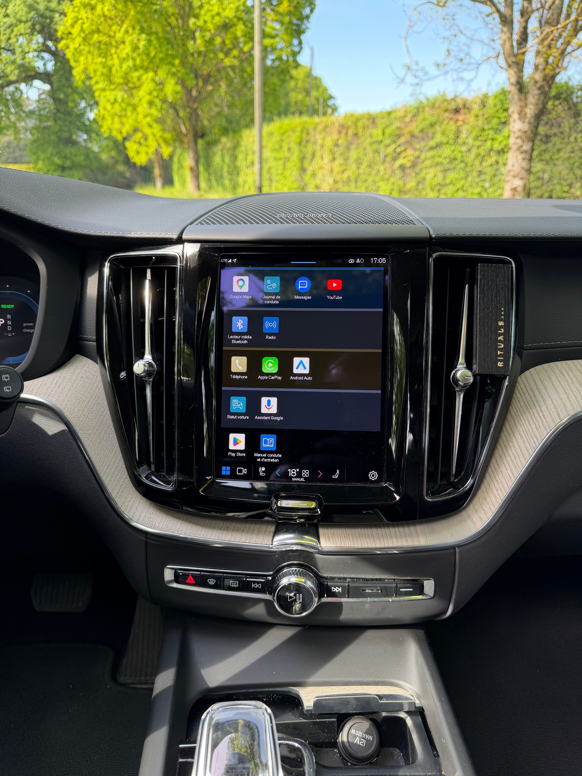 VOLVO XC60 T8 eAWD PluginHybrid Inscription Geartronic-image-9