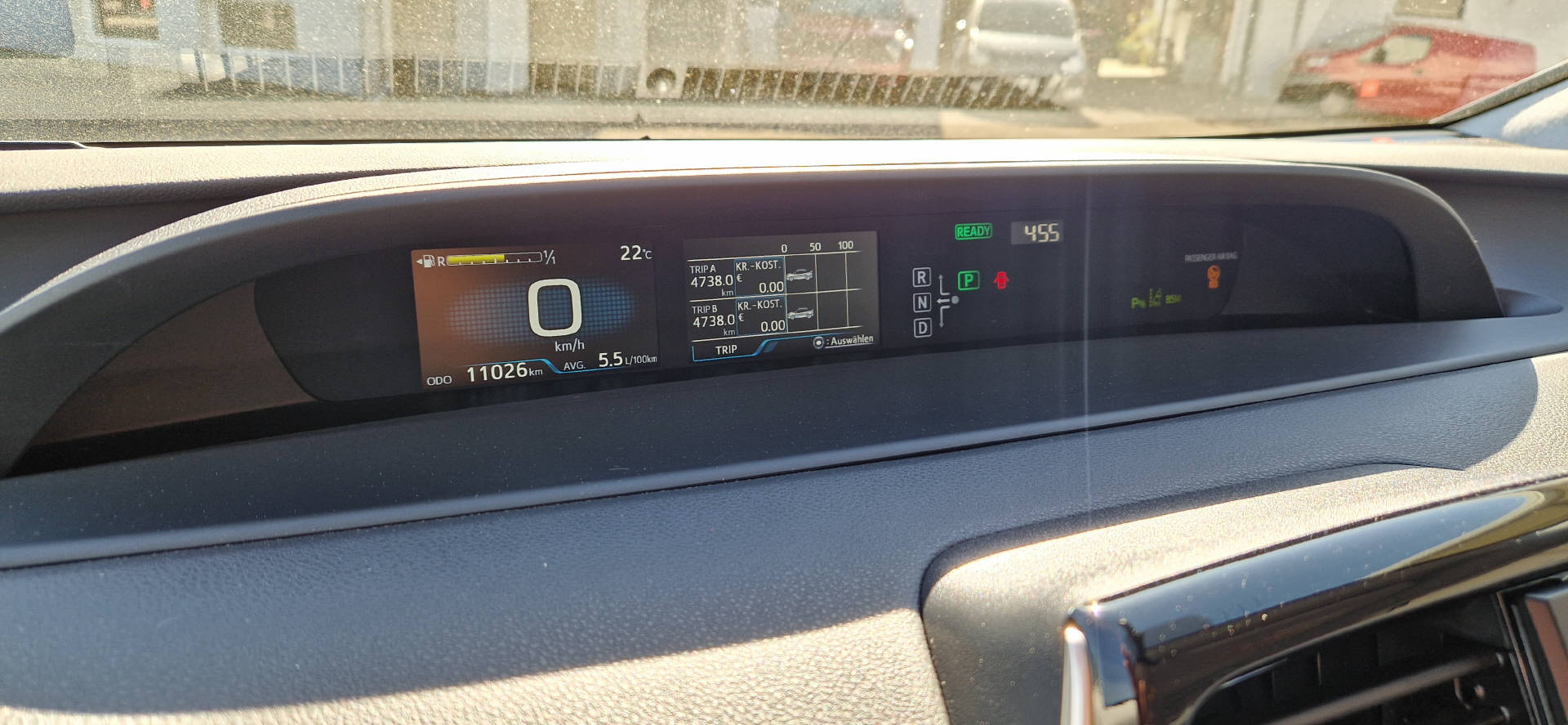 TOYOTA Prius 1.8 VVTi HSD Sol Premium-image-6